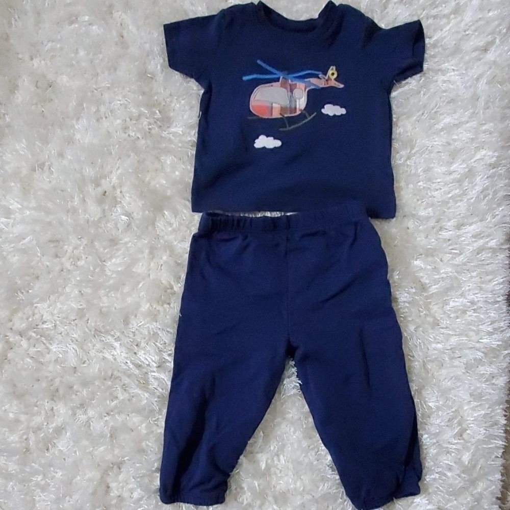 Carters shirt 9 months & pants 9 months